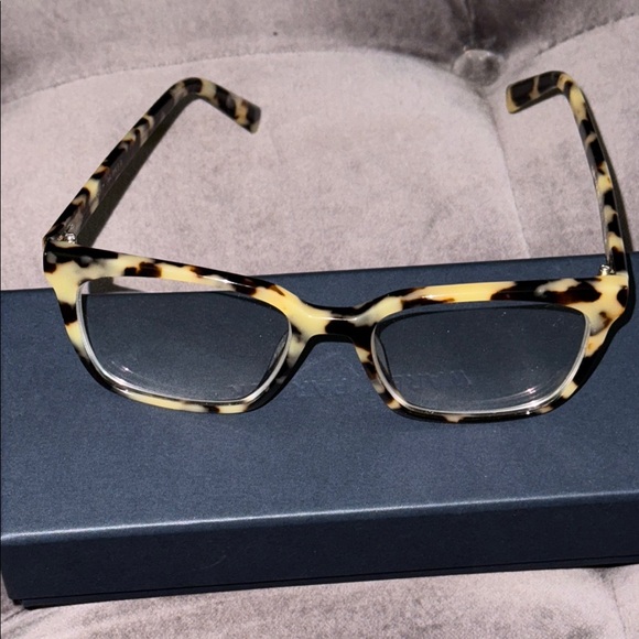 Warby Parker Hughes Medium in Marzipan Tortoise Shell EyeGlass Frames , EUC - Picture 3 of 8